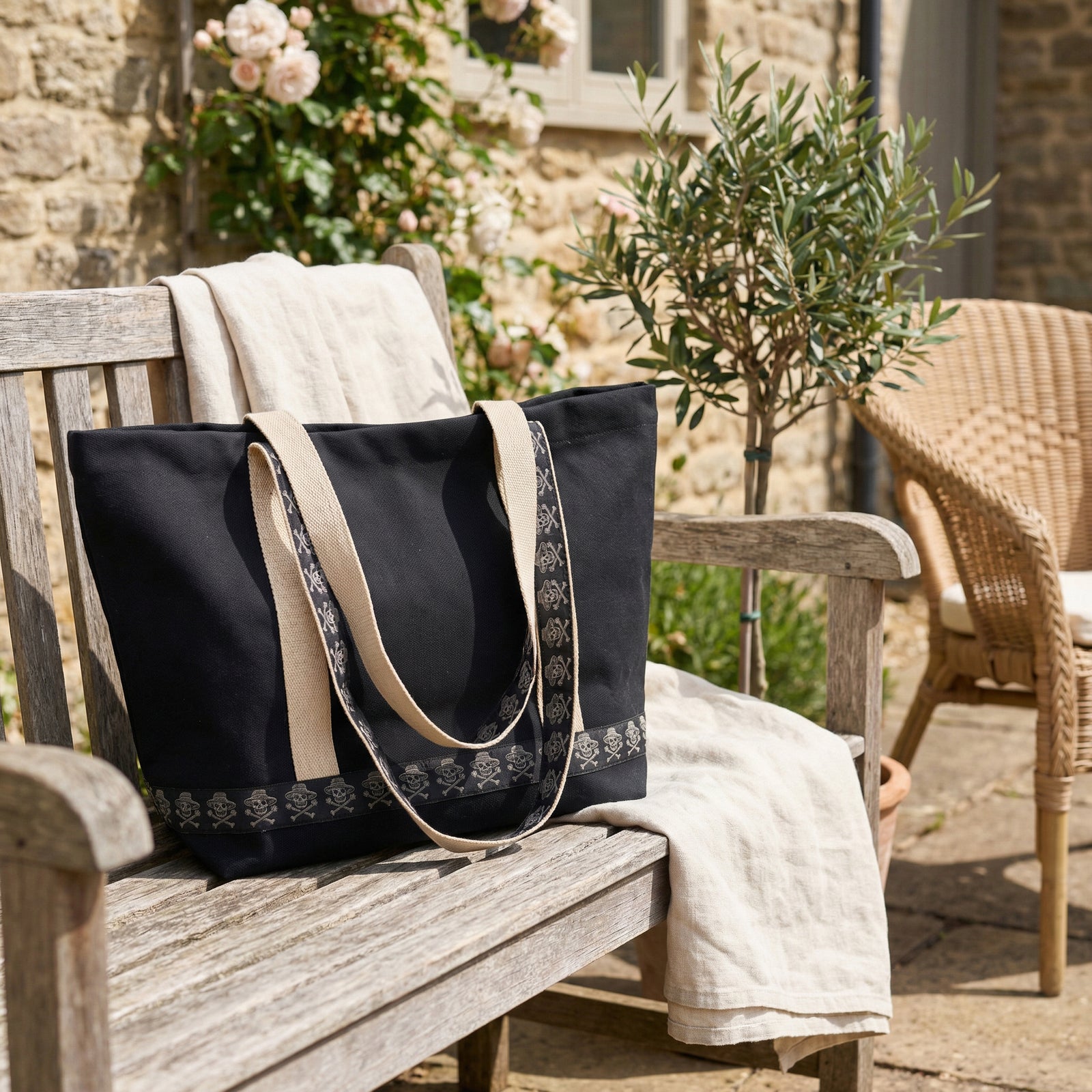 Tote - Seaside Jolly Roger